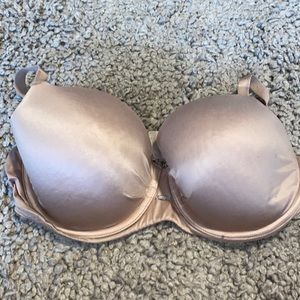Victoria secret fabulous lined Demi bra